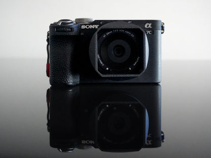 Viltrox AF 28mm Full Frame Chip Lens - Lens Hood